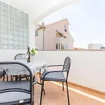 Apartment Nada *
