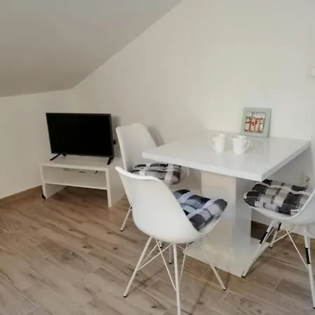 Apartment Nada *