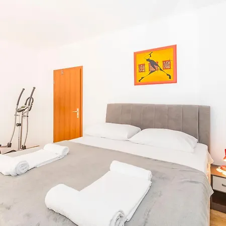 Apartment Nada *